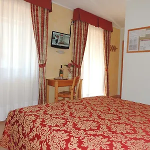 Eden Hotel