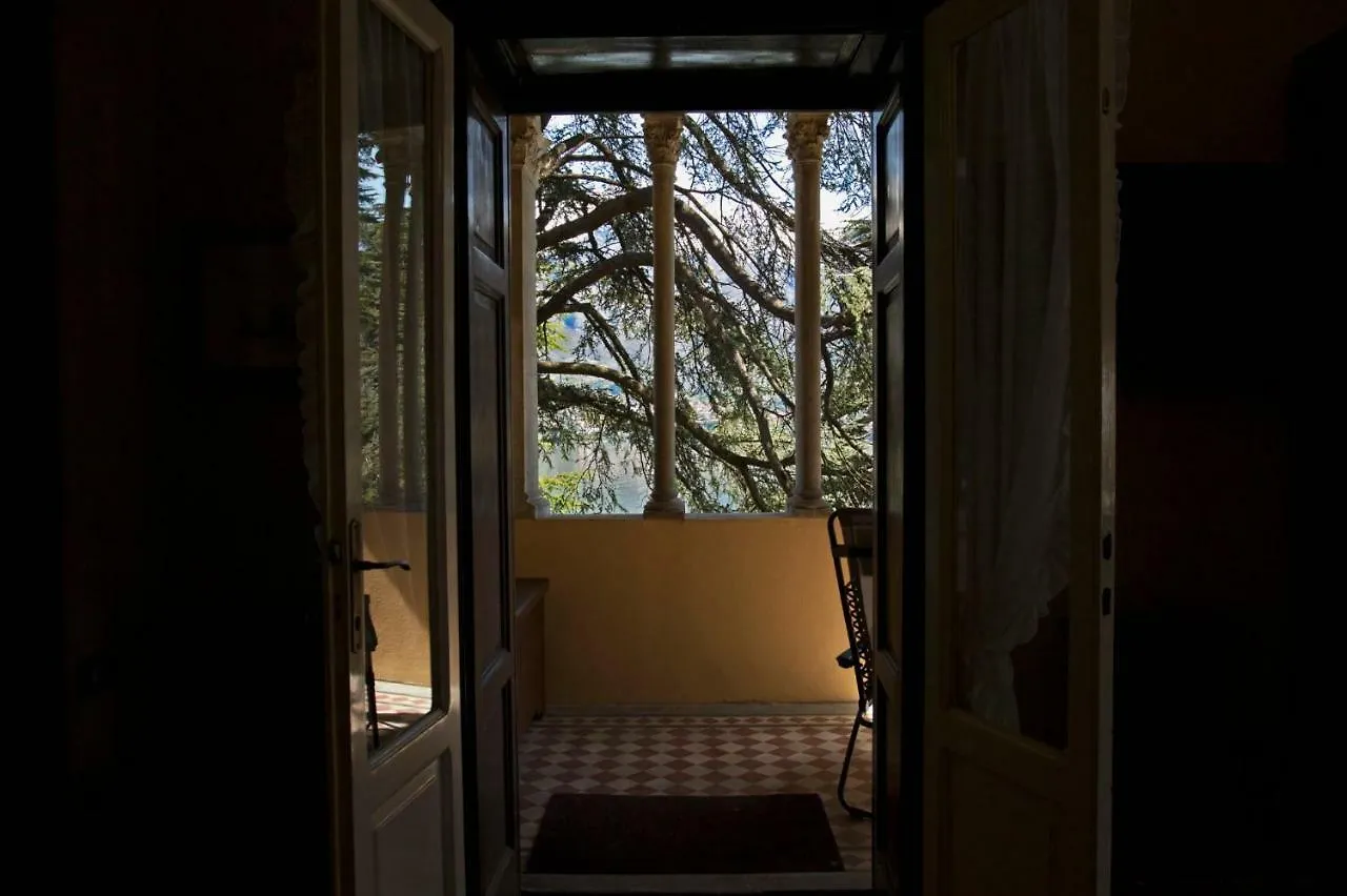 Villa Ucci Onno 3*,